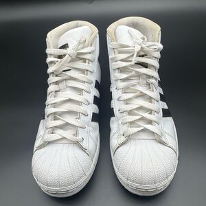 Adidas Men’s Hi Tops  Pro Model Leather White & Black Size 6/ Women’s Size 8